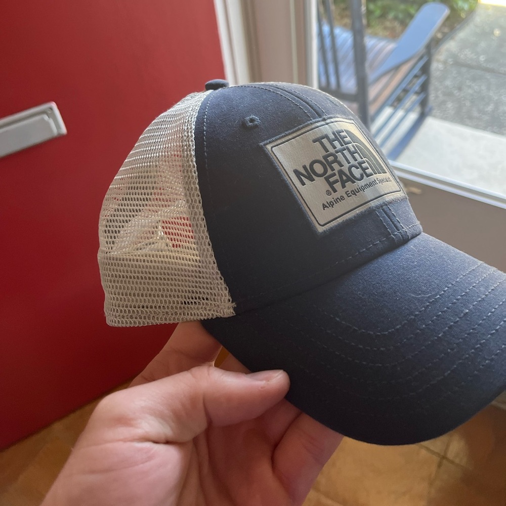 North Face Hat - NWT, Blue, trucker style, universal fit